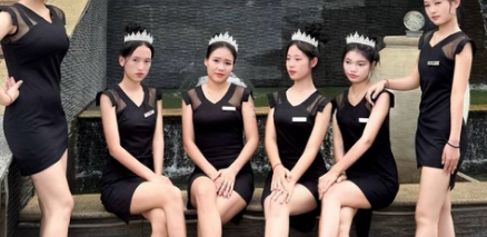 华纳万宝路总公司客服代表
