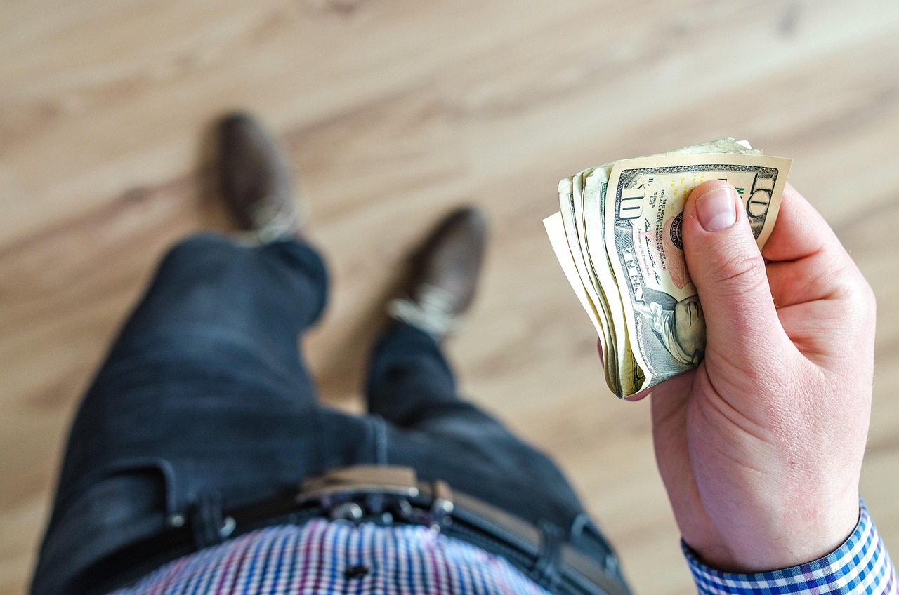 资金周转困难，现在谁能私人借钱给我？急用！  第2张