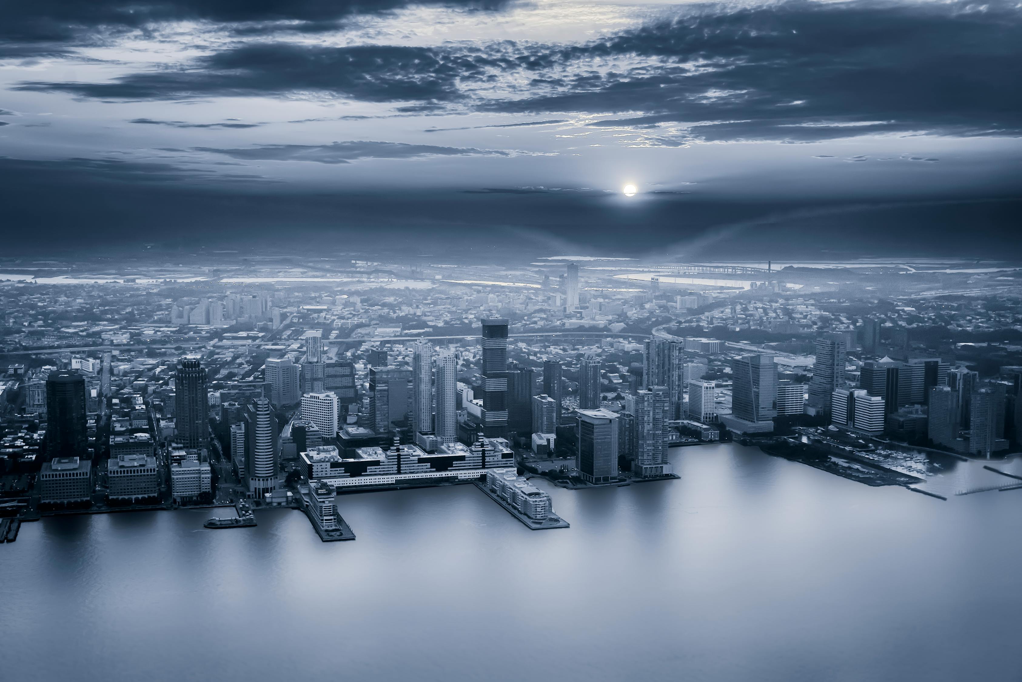 香港投资房产地段深度解析，机遇与挑战并存