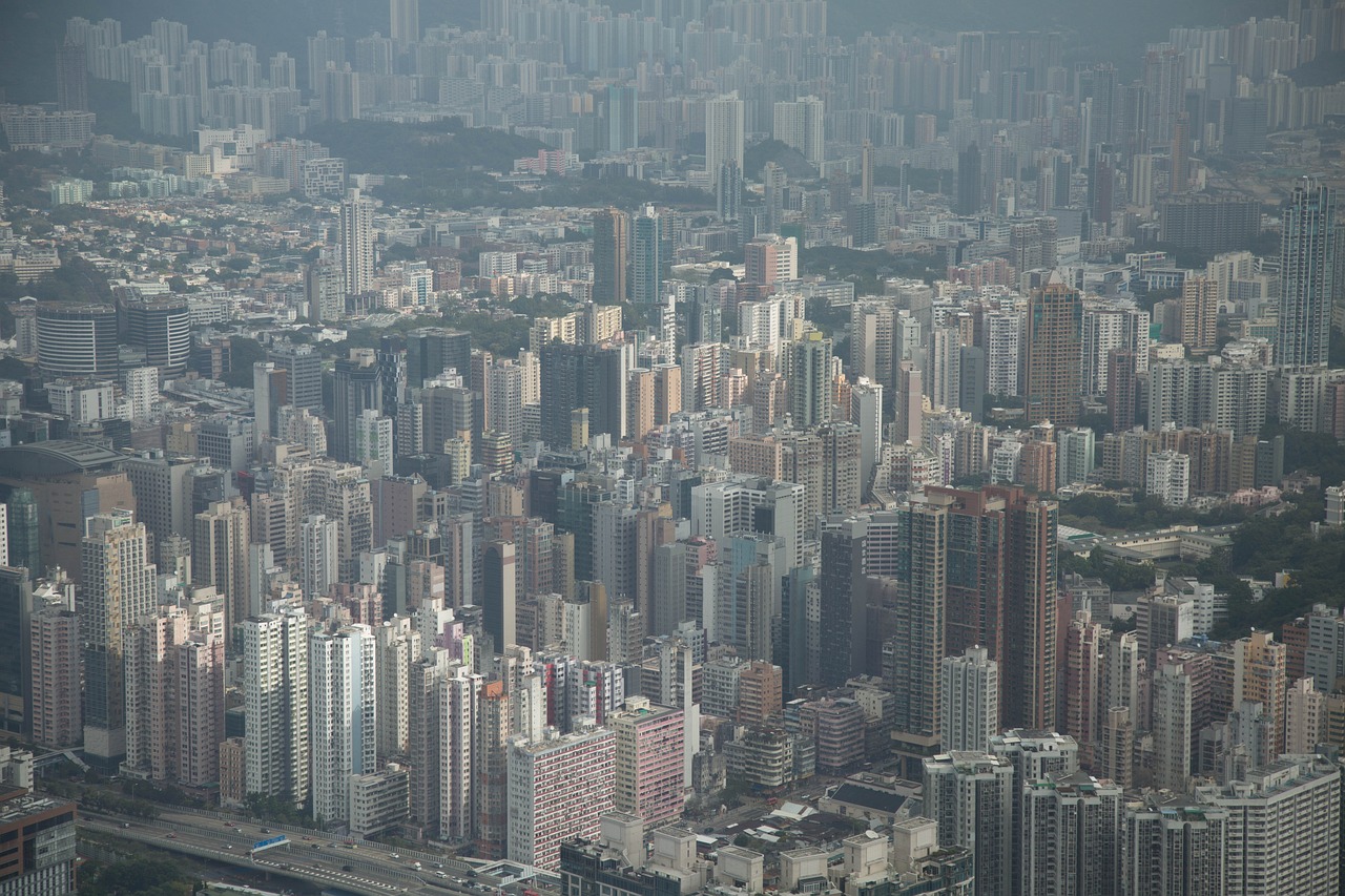 适合投资房产吗？现在的房地产市场状况分析